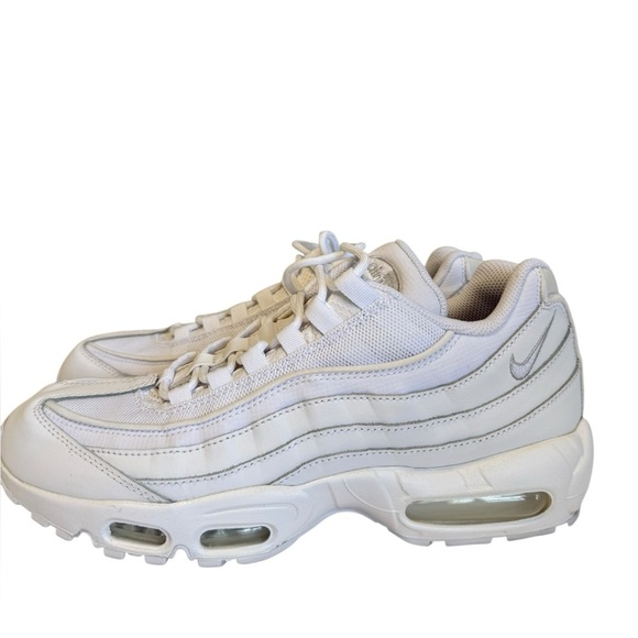 Nike Shoes Mens 9.5 Triple White Air Max 95 Essential Sneakers CT1268-100 - Picture 10 of 12